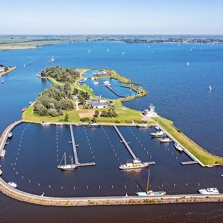 Welcome In - Houseboat 'Elysium' Met Eigen Aanlegsteiger Sneek - Offingawier Kültér fotó