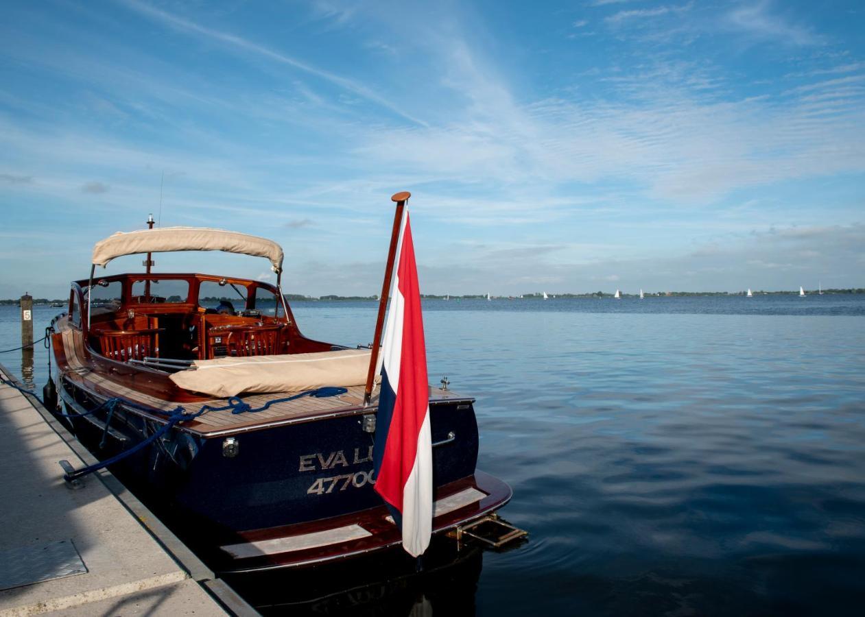Welcome In - Houseboat 'Elysium' Met Eigen Aanlegsteiger Sneek - Offingawier Kültér fotó